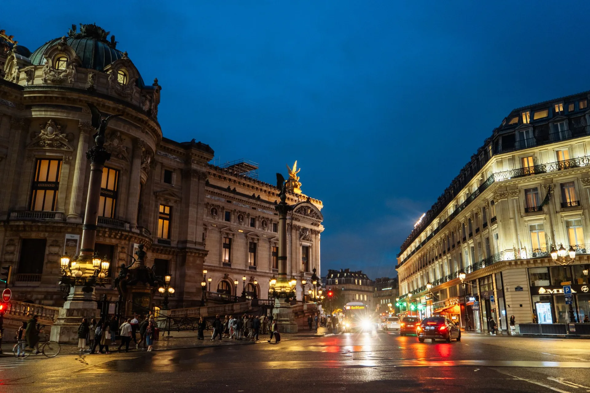 Palais Garnier à l'heure bleue, Paris